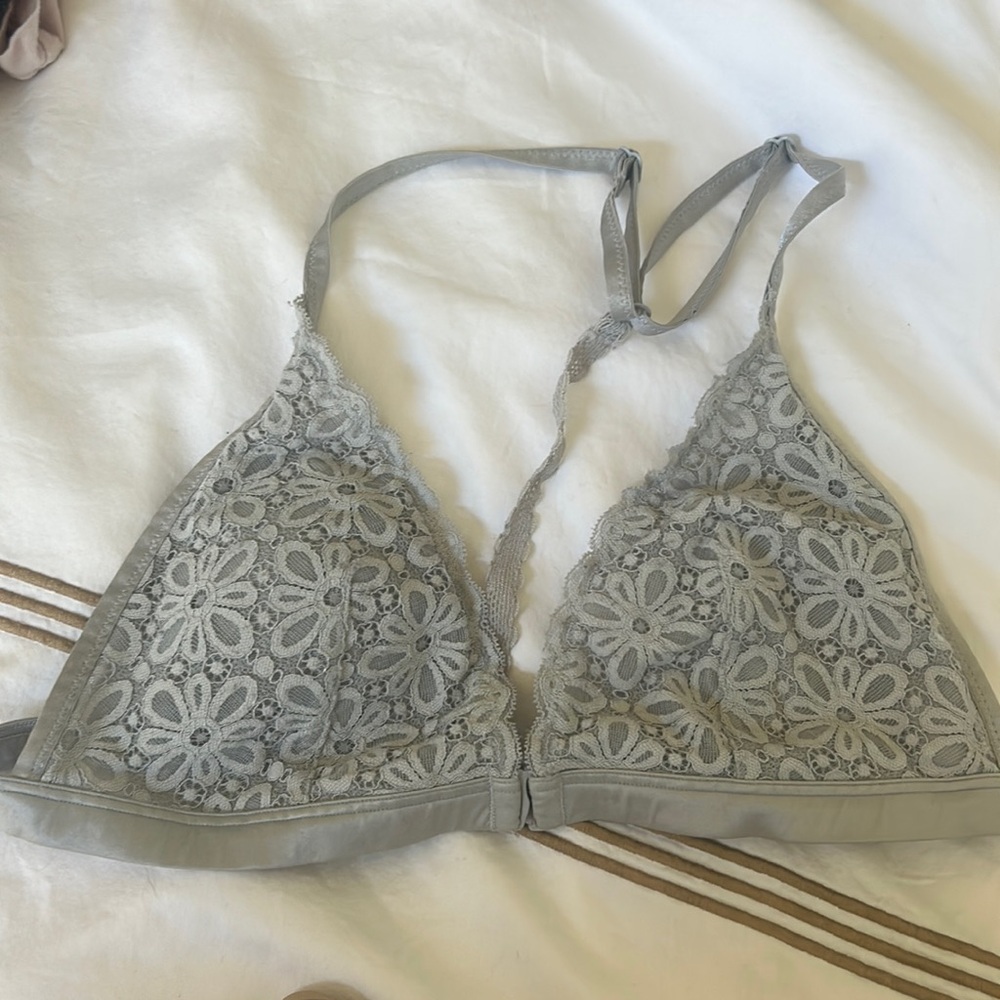Victoria’s Secret front close lace bralette